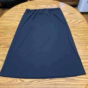 Long modest Classic Blues black skirt